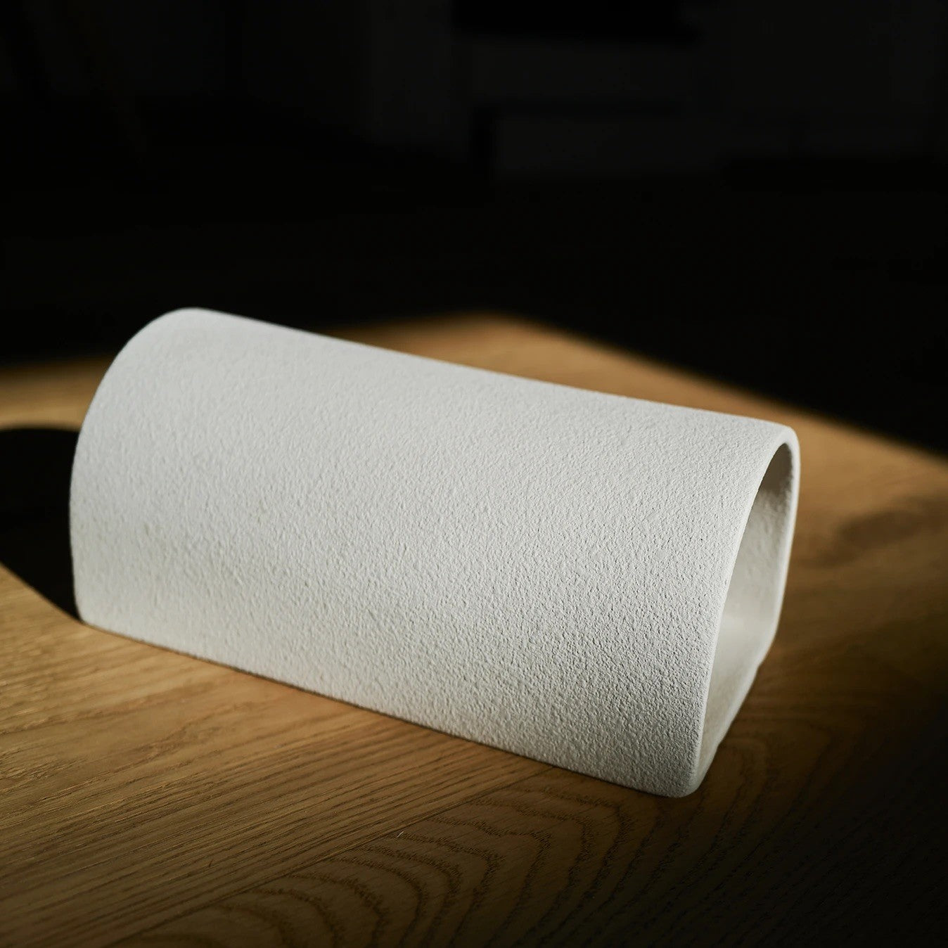 Ceramic wall light CURVE - Extra Matte White Textured